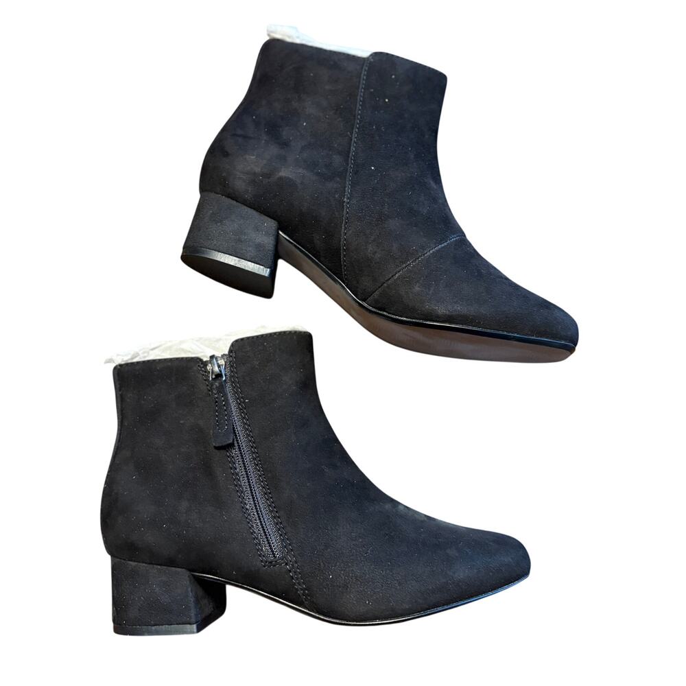 Clarks Danyelle Suede Boots 5 Black NWT Ankle Booties Capsule Zip